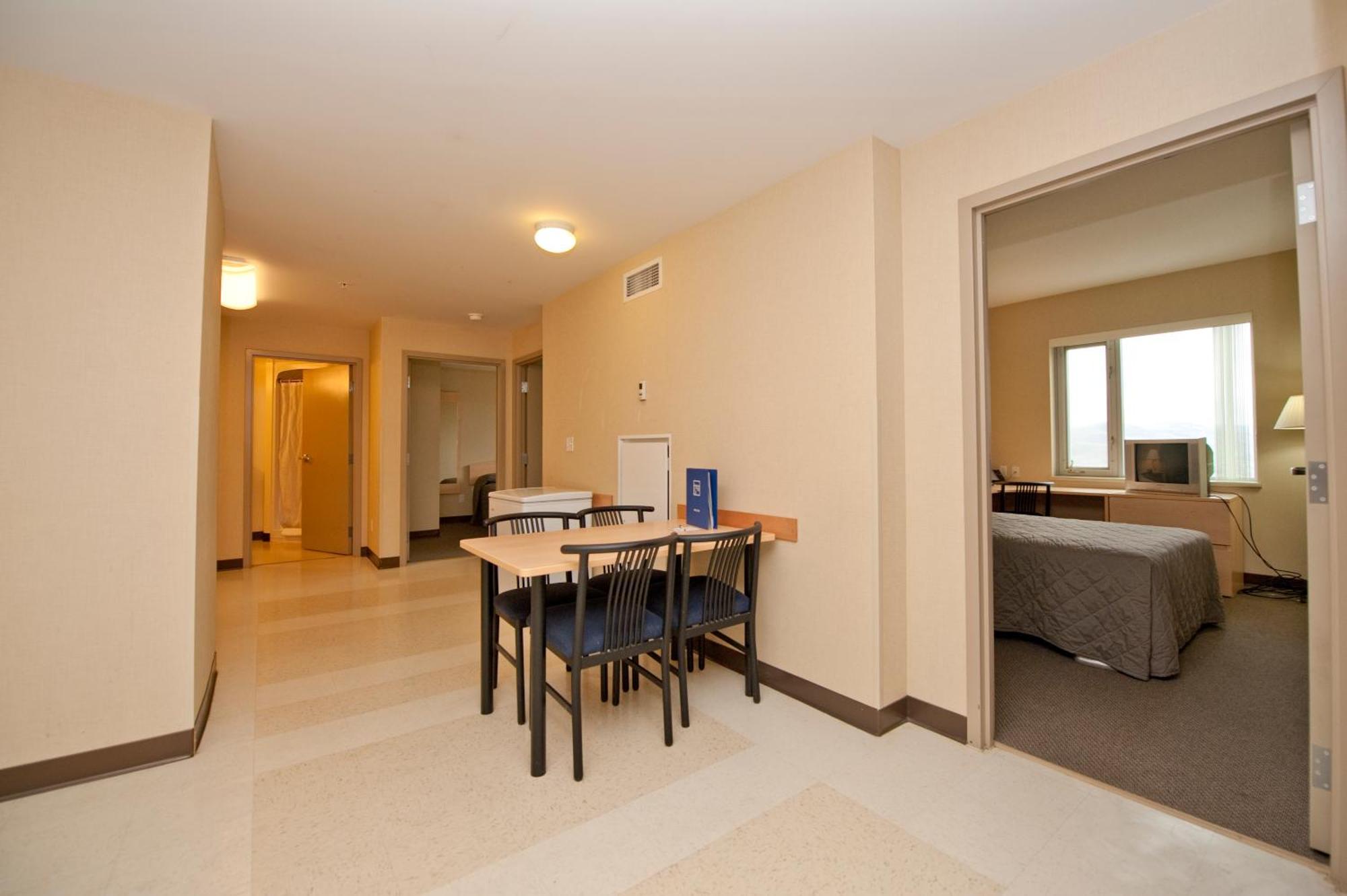 Hotel & Conference Centre - 2*