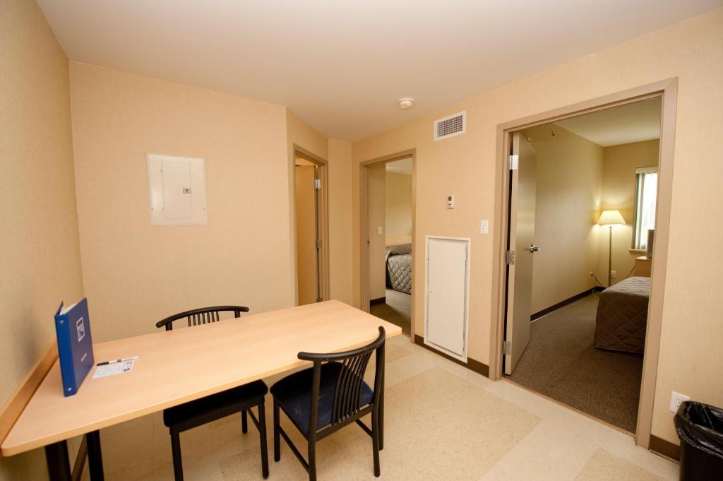 & Conference Centre - Hotel 2*
